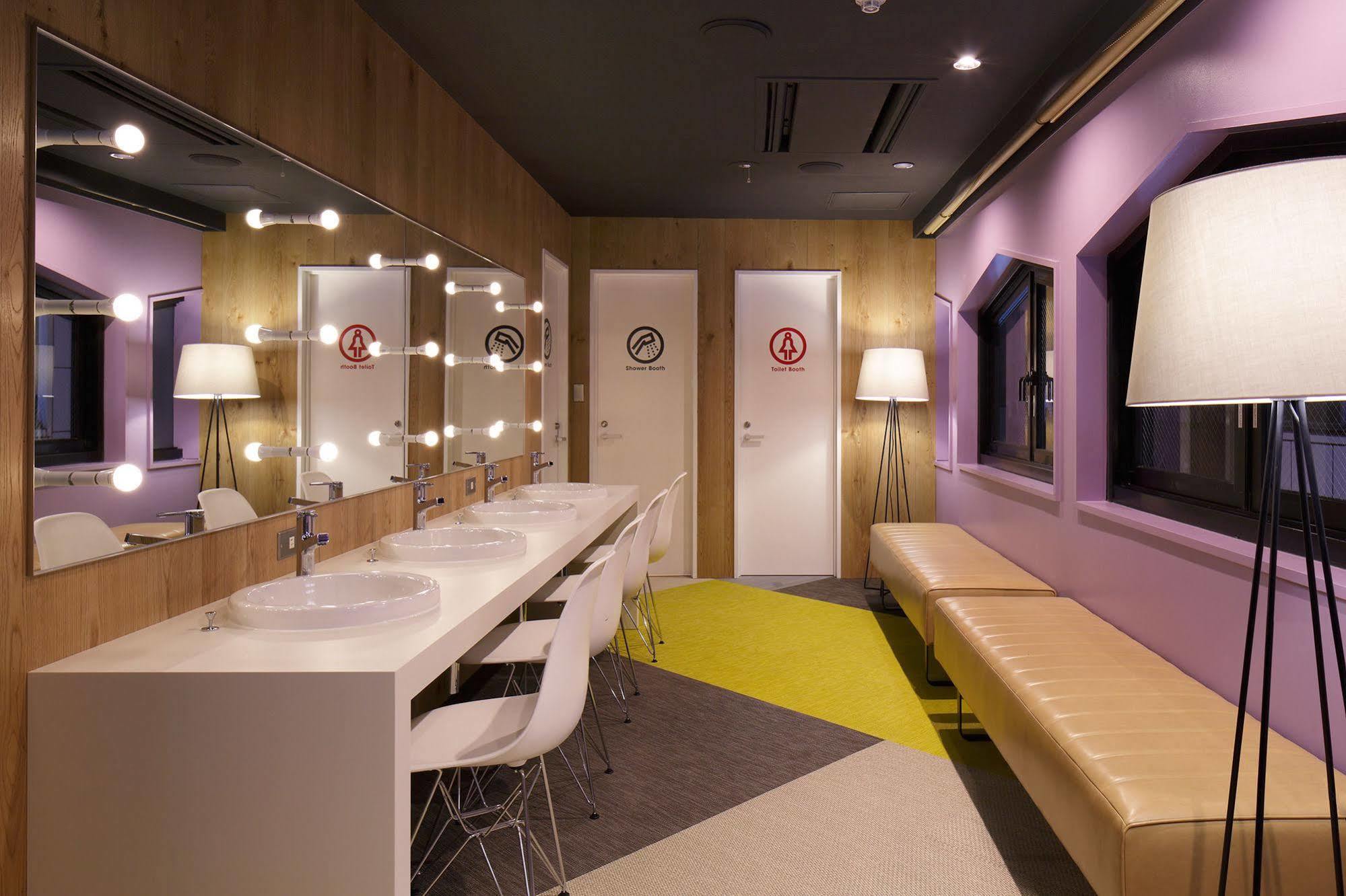 Hotel a capsule Booth Netcafe & Capsule *